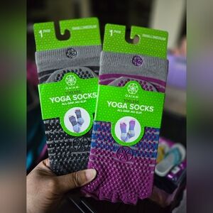 Gaiam Yoga Socks NEW